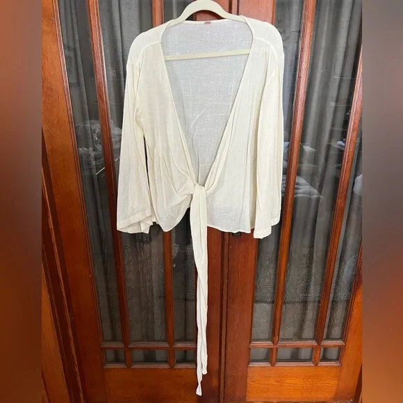 Free People Cotton Blend Wrap Shirt Top Coverup w Bell Sleeves Cream Ivory EUC - Picture 3 of 12